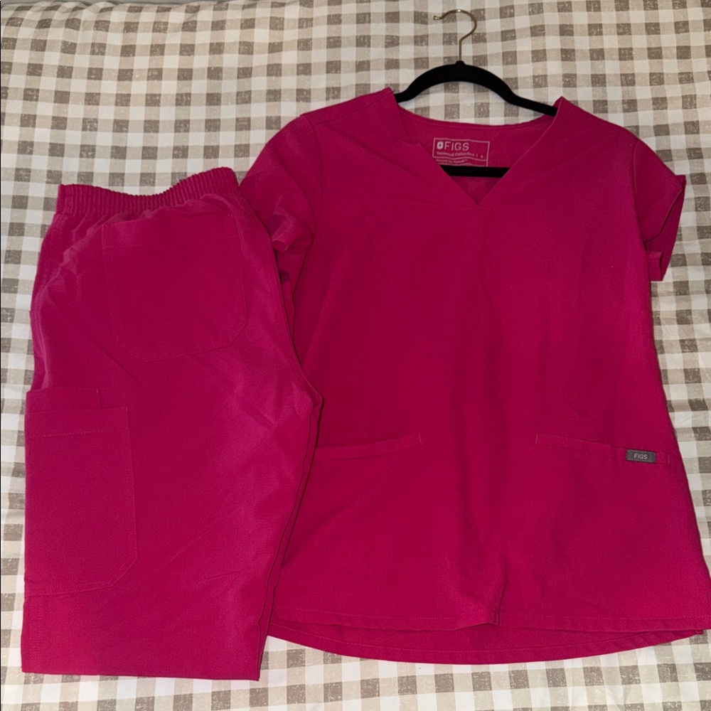 Figs Vibrant Pink Scrub Ensemble